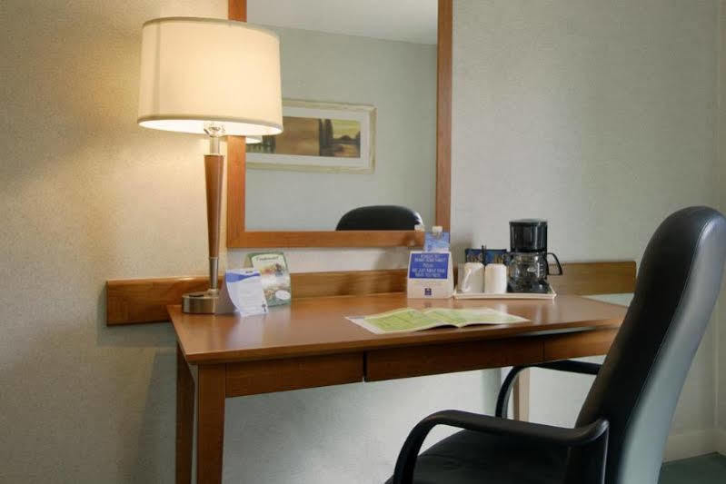 Comfort Inn Toronto North Dış mekan fotoğraf