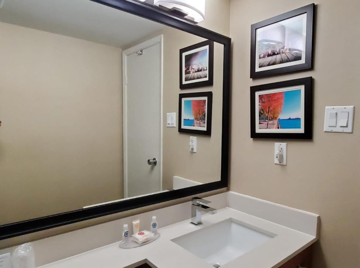 Comfort Inn Toronto North Dış mekan fotoğraf